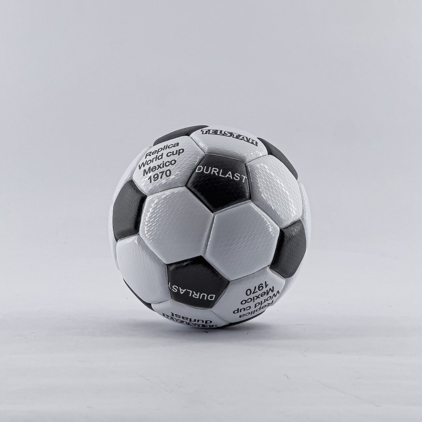 Conjunto de Minibalones de los Últimos 15 Mundiales de Fútbol + Llavero de obsequio