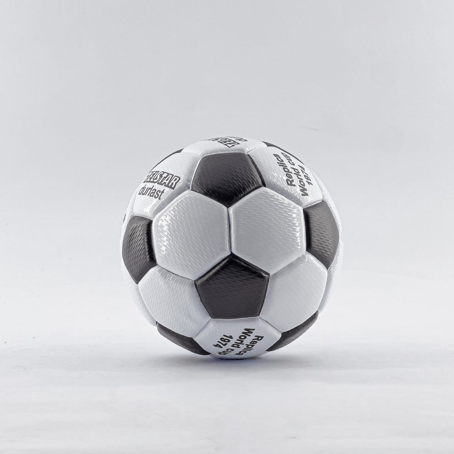 Minibalón Histórico Mundial Alemania 1974 – Réplica Coleccionable Telstar Durlast